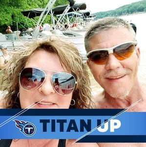 Meet your Posher, Elaine